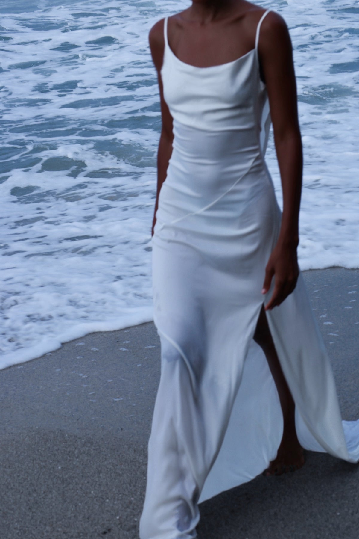 BACKLESS COWL DRES
