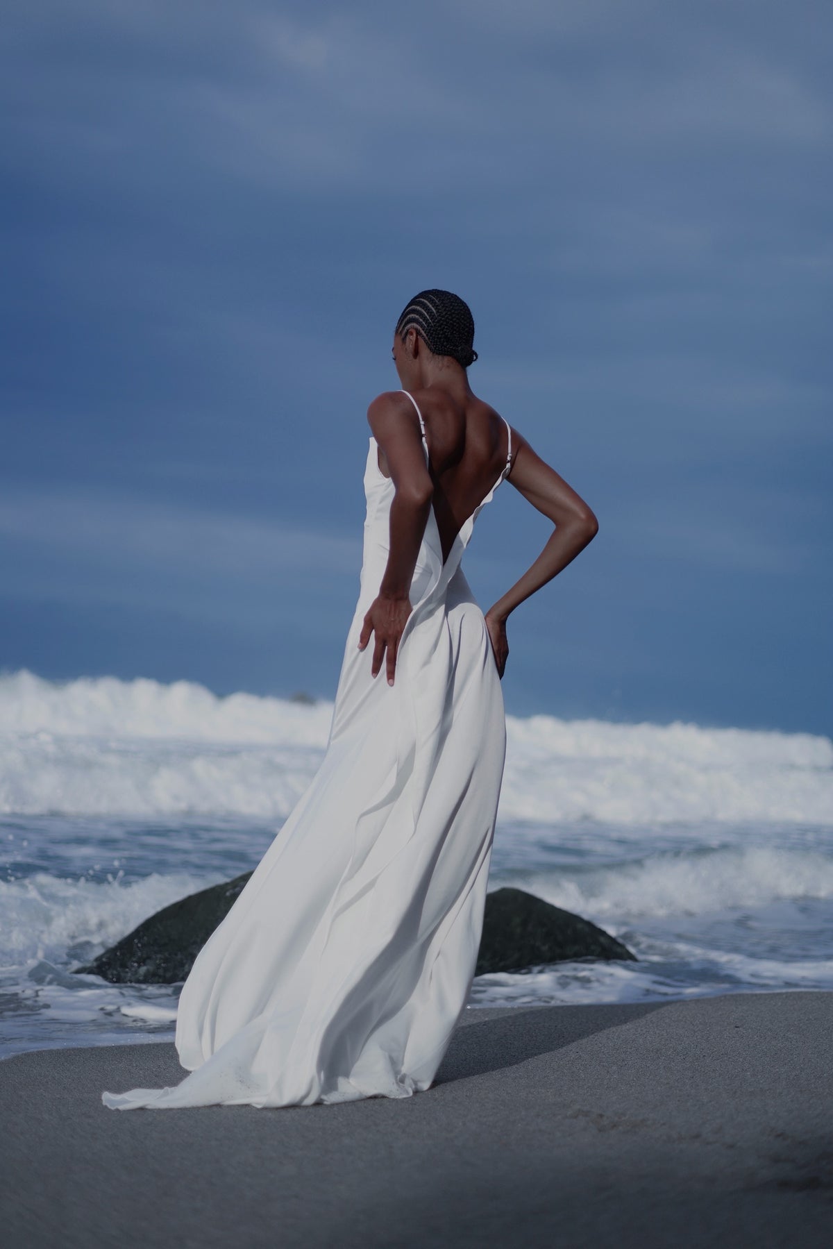 BACKLESS COWL DRES